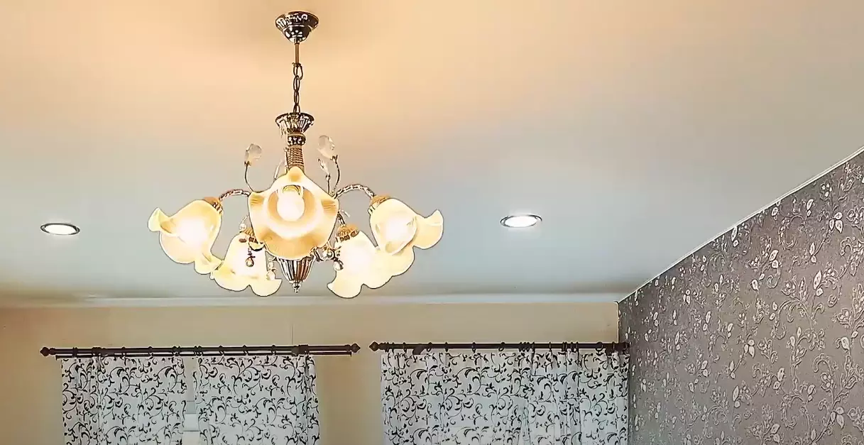 Белогорск, площадь Красного Октября, 6а, фото 1